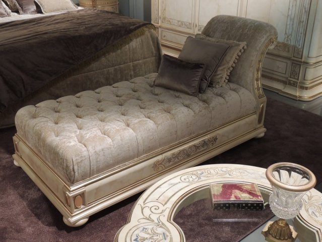 Chaise longue